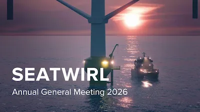 Vertikalaxlad vindturbin i motljus mot en sjunkande sol med ett servicefartyg intill, med texten SeaTwirl Annual General Meeting 2026